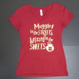 Harry Potter Muggle Scarlet T-shirt NWOT Size M